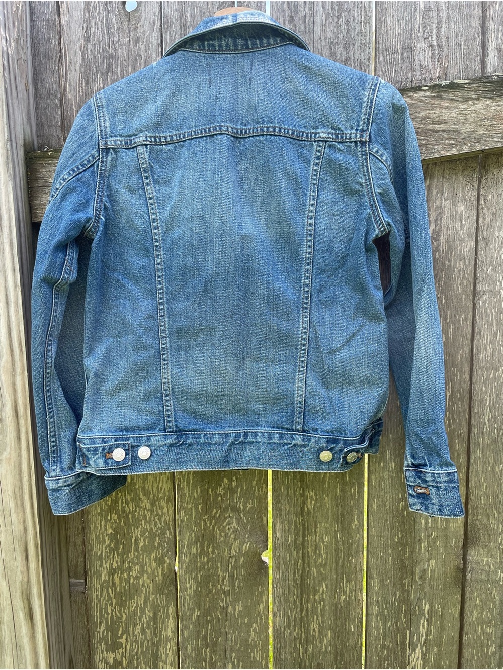 Madewell Classic Light Blue Denim Trucker Jacket - Picture 3 of 3